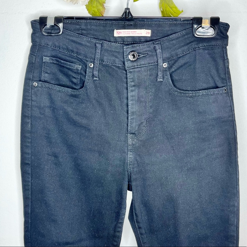 Levi’s High Rise Skinny Jeans - Picture 6 of 13